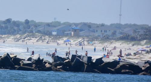 The Naval Station beach - what lock down?