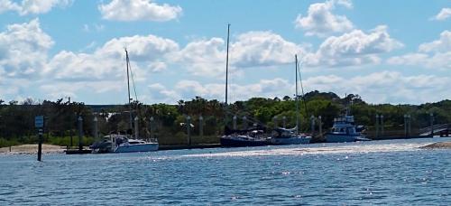 Sisters Creek free dock